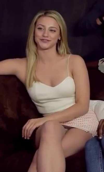 Lili at &quot;Riverdale&quot; Cast Interview - ComicCon 2017