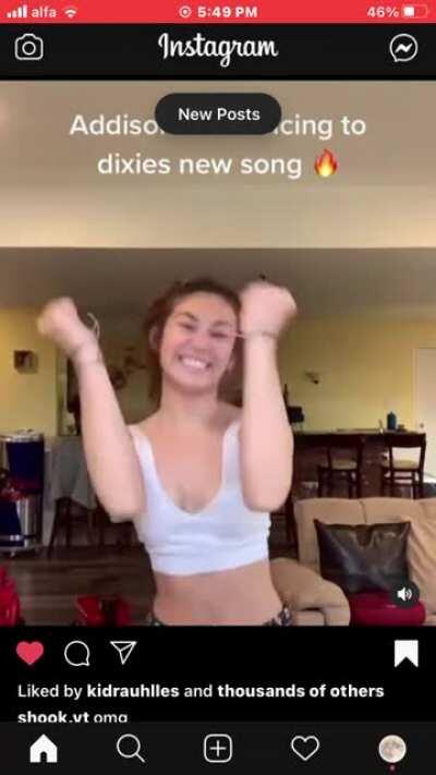 who is this tiktoker what is her @ on tiktok thanks it doesnt show in the video like they normally do