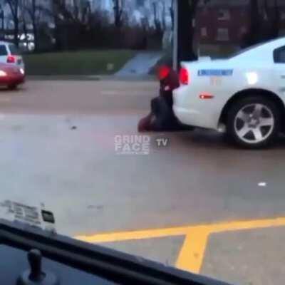 Cop got some solid punches in