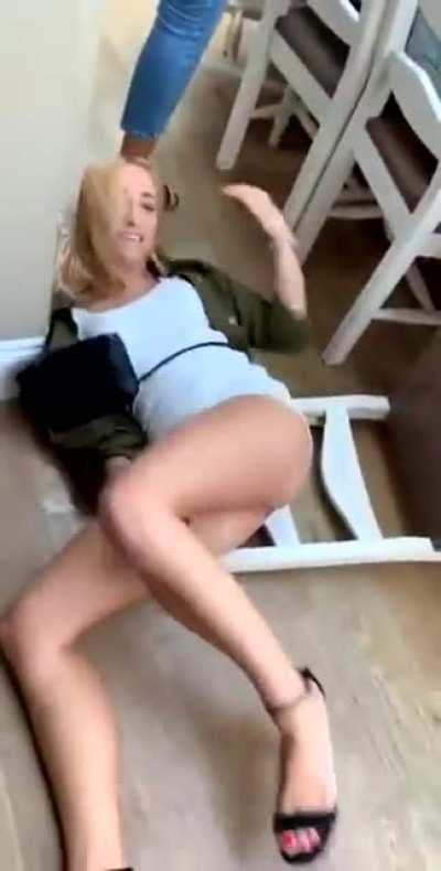 HMC While I Fall Off A Table