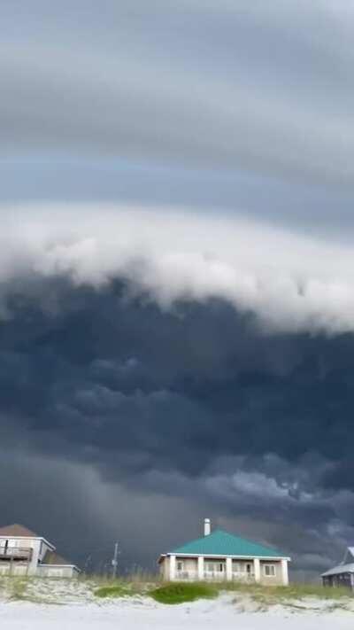 Huge thunderstorm seen from a Florida beach