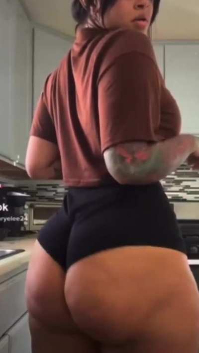 👑🍑👑