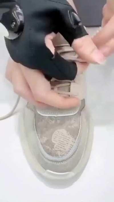 Tying shoelaces differently