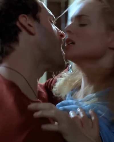 Heather Graham - Killing Me Softly