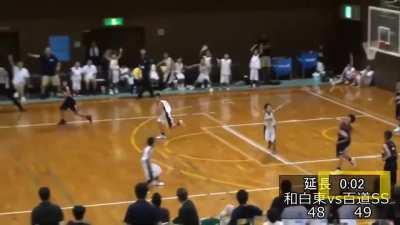 This twist at the last three seconds of a basketball match in a Japanese school