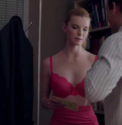 Betty Gilpin - Nurse Jackie