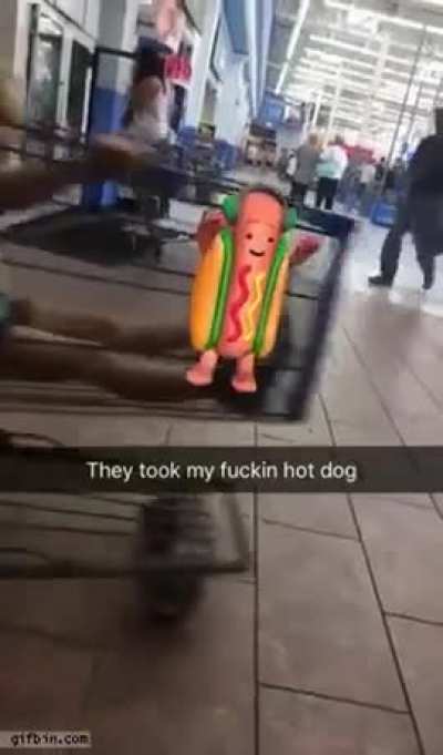 They stole the hotdog 😠