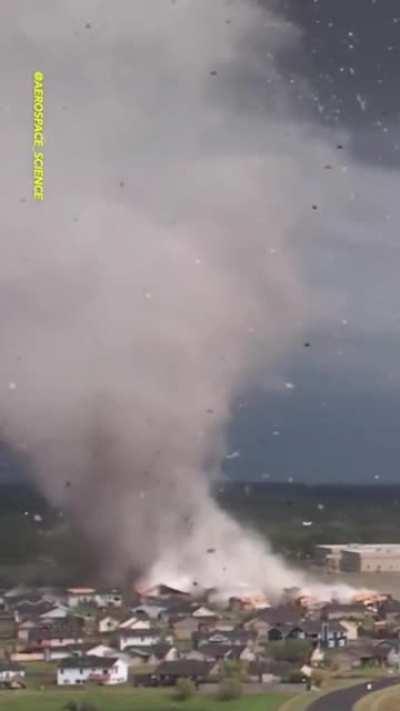 Birth of a tornado