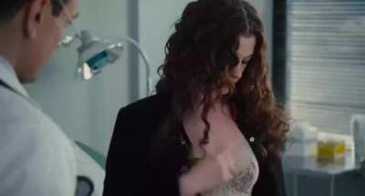 Anne Hathaway tits and ass compilation from love and other drugs