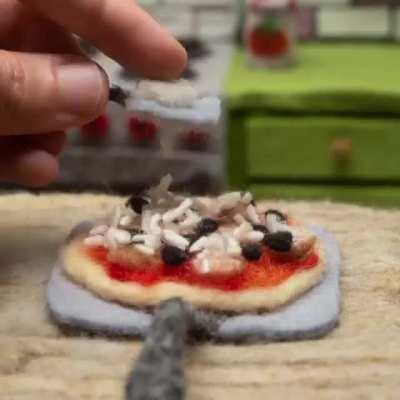 Pizza stopmotion animation using wool