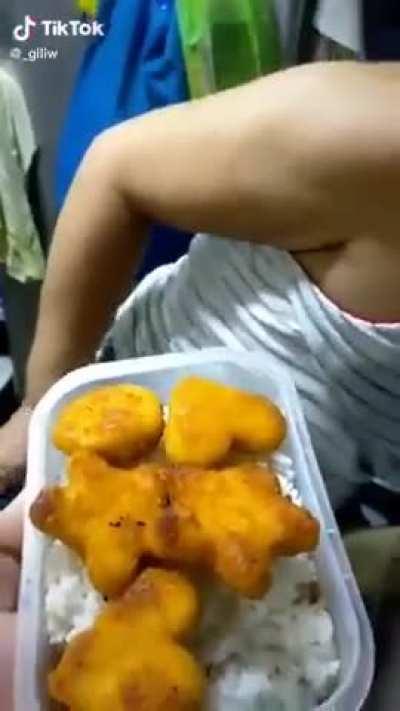 Chicken nuggets 😍