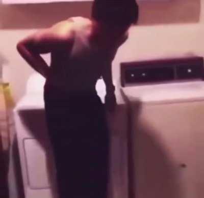 Mom catches son trying to f*** the washing machine