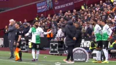 Breaking: pitch-side microphones recorded what Salah and Klopp said to eachother