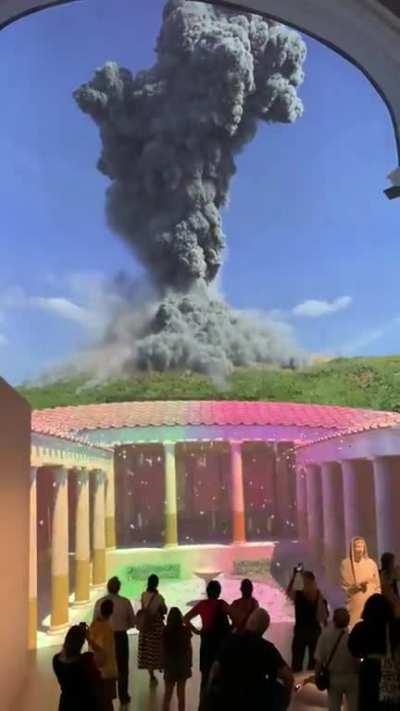 A representation of the Vesuve eruption from a Pompeii perspective at the Paris Grand palais.