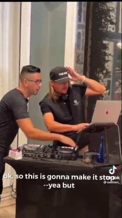 Kid Rock guest DJ’s at Maralago