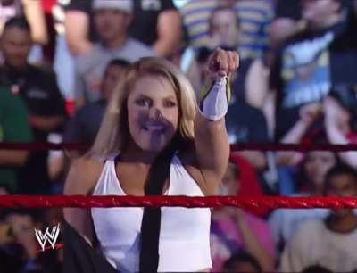 Raw entrance (15th May 2006)