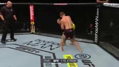 Jose Aldo's head movement against Petr Yan