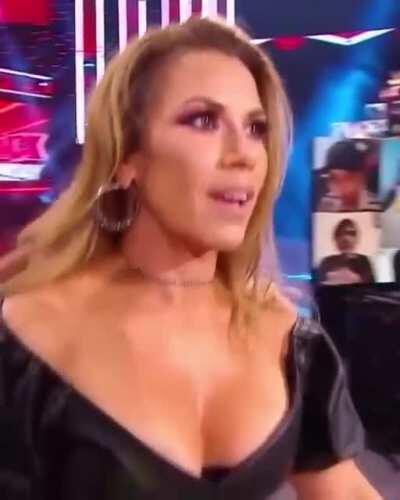 Mickie James