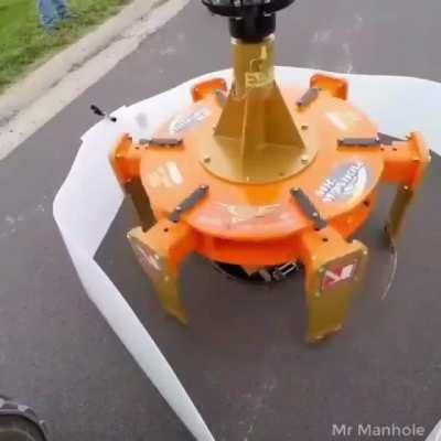 Manhole remover