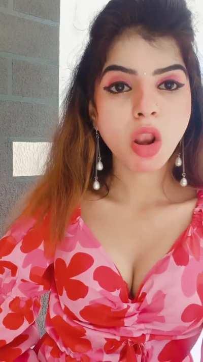 Anushree Nair Sexy Cleavage 