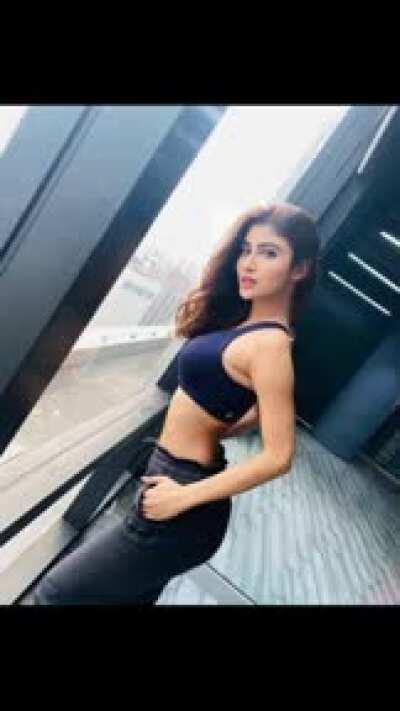 Mouni roy