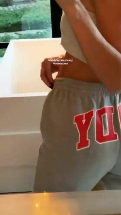 Sweatpants booty