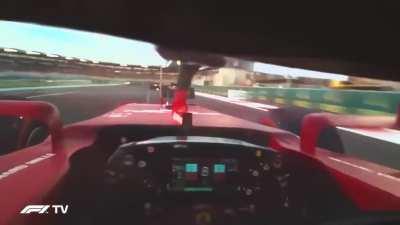 What a F1 driver sees at the start of an Formula 1 Grand Prix