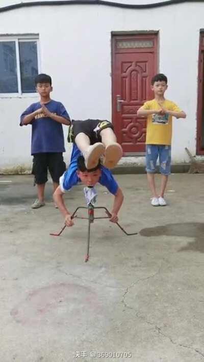 Spinning scorpion