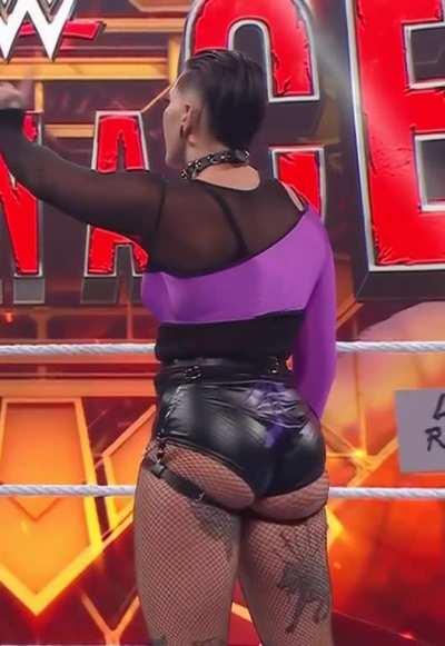 Rhea Booty 🍑