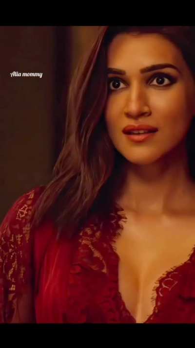 Kriti sanon hot dress in Do Patti 🥵💦