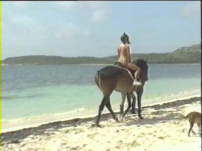 Parafotos - Treasured Island (UK1993) - Horse riding on the beach of Club Orient