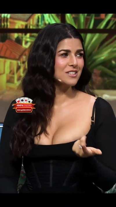 Nimrat Kaur sexy cleavage!!