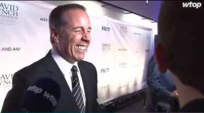 jerry seinfeld says ‘no thanks’ to hug from kesha