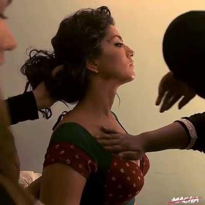 Tejaswini Pandit Hot Sex - ðŸ”¥ Tejaswini Pandit with her gym trainer in Anuradha S01E0...