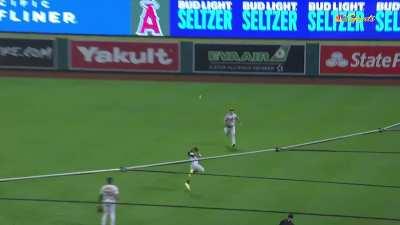 Video: Tony Kemp makes ridiculous flying catch against Angels