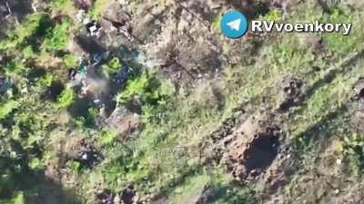 1 Russian soldiers ambush 3 Ukrainians at very close range, Robotyne | Drone Footage |