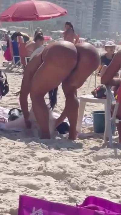 Big Brazilian BumBum!🤩