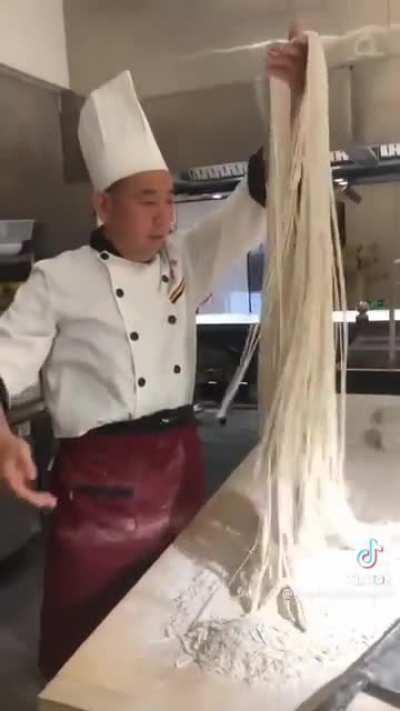 Super satisfying noodle cutting