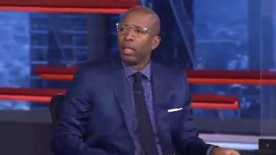 Kenny Smith walks off the set of Inside the NBA