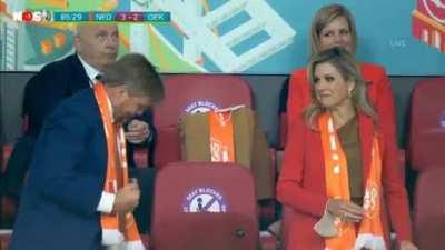 The dutch king celebrating the winning goal yesterday