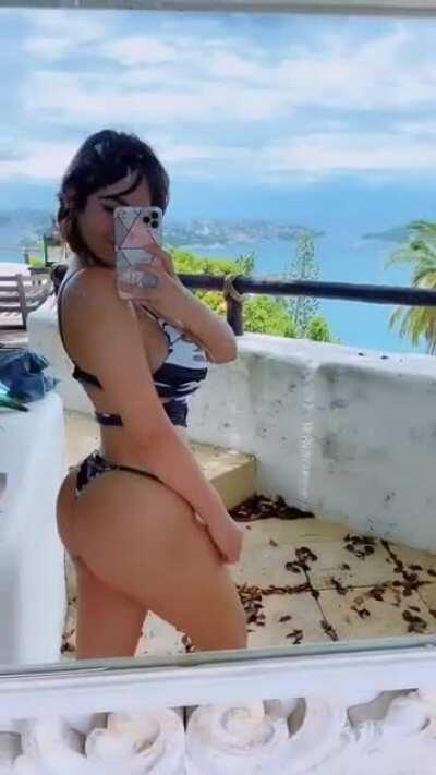 👙🍑