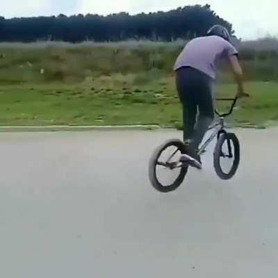 WCGW while doing cycling