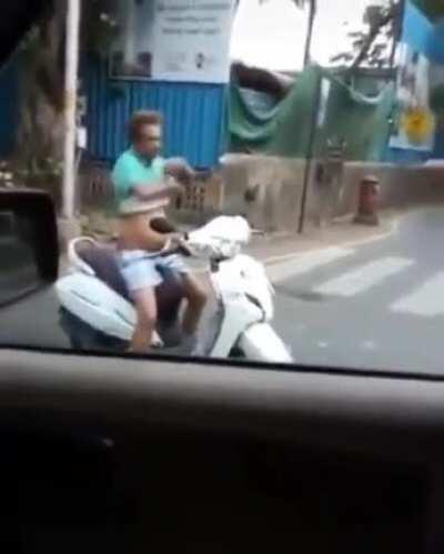 Americans i can't breath with a mask on. Indian police: hol up lemme enlighten this bloke.