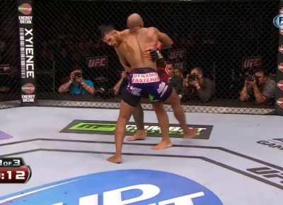 Yoel Romero's superhuman takedowns in mma