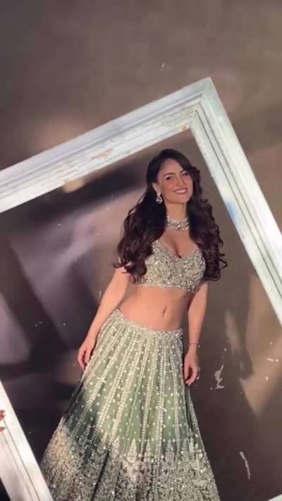 Elli Avram 