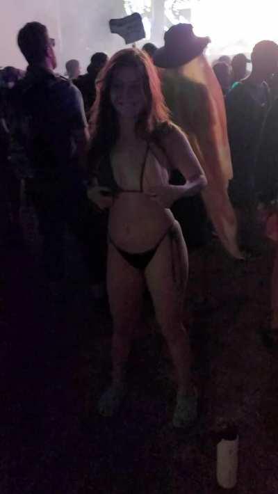 Flashing at a rave