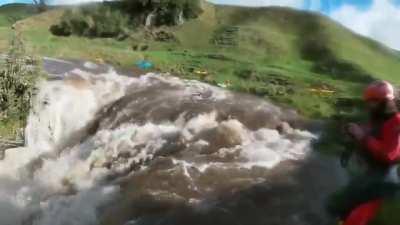 Bit of stout New Zealand creeking