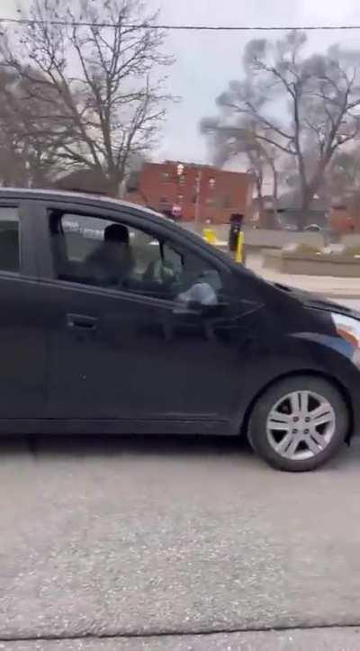 Karen attack a group of woman (Barrie, Ontario)