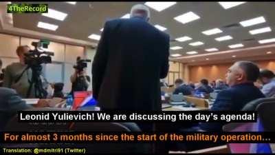 In Russia's far east, Vladivostok, representatives of the Communist Party demand the immediate withdrawal of Russian forces from Ukraine, to prevent further deaths of their youth. (English Subtitles)