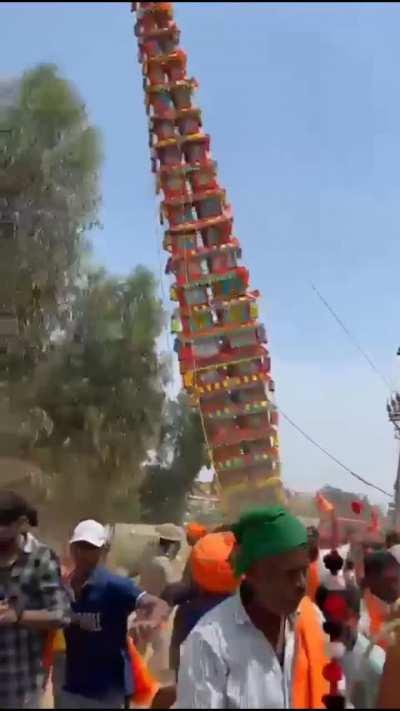 Closer view of the tallest chariot falling